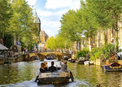canal-amsterdam